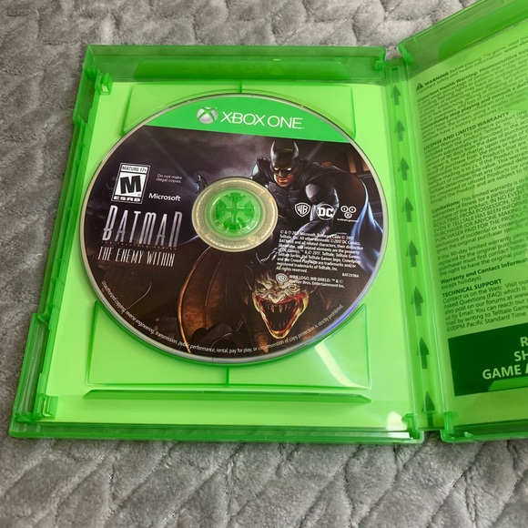 Batman The enemy within tell tale series - Picture 3 of 3